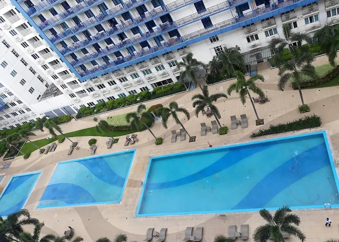 Staycation Infront Of Moa, Near Arena, Smx, New Smx Cite, Dfa, Ayala Mall Bay, Naia 123 Apartment