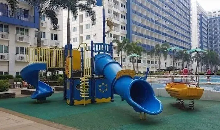 Staycation Infront Of Moa, Near Arena, Smx, New Smx Cite, Dfa, Ayala Mall Bay, Naia 123