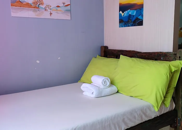 Apartment Staycation Infront Of Moa, Near Arena, Smx, New Smx Cite, Dfa, Ayala Mall Bay, Naia 123 *