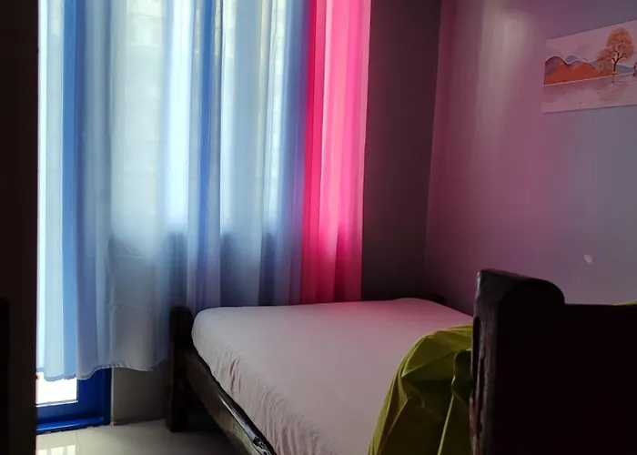 Staycation Infront Of Moa, Near Arena, Smx, New Smx Cite, Dfa, Ayala Mall Bay, Naia 123 Apartment Manila